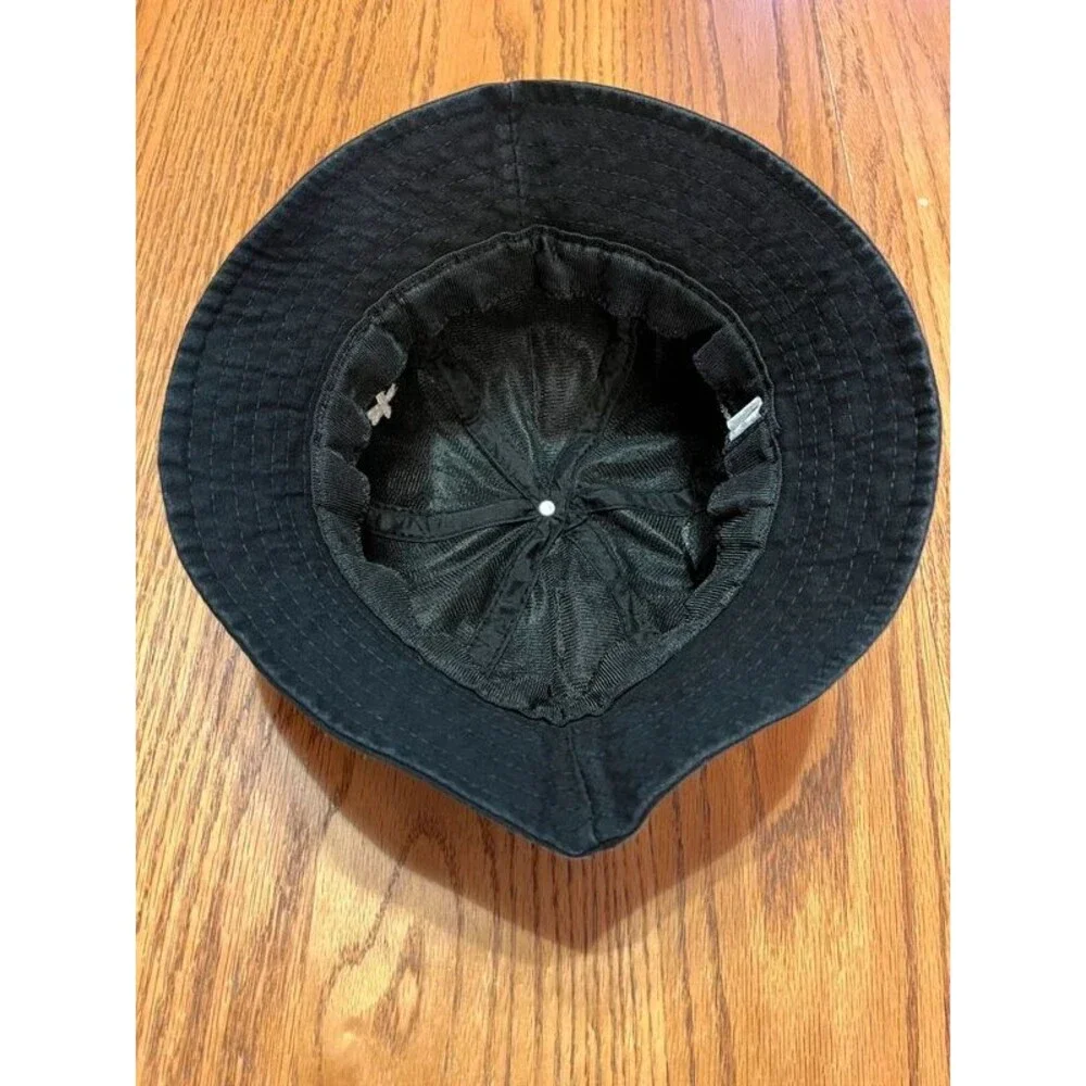 Kids black bucket hat with smiley face
